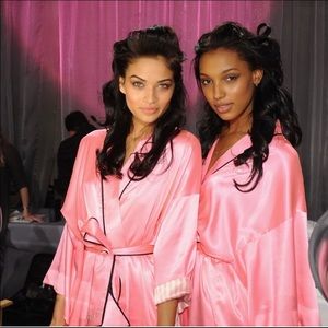 Rare collectors Victoria secret fashion show robe